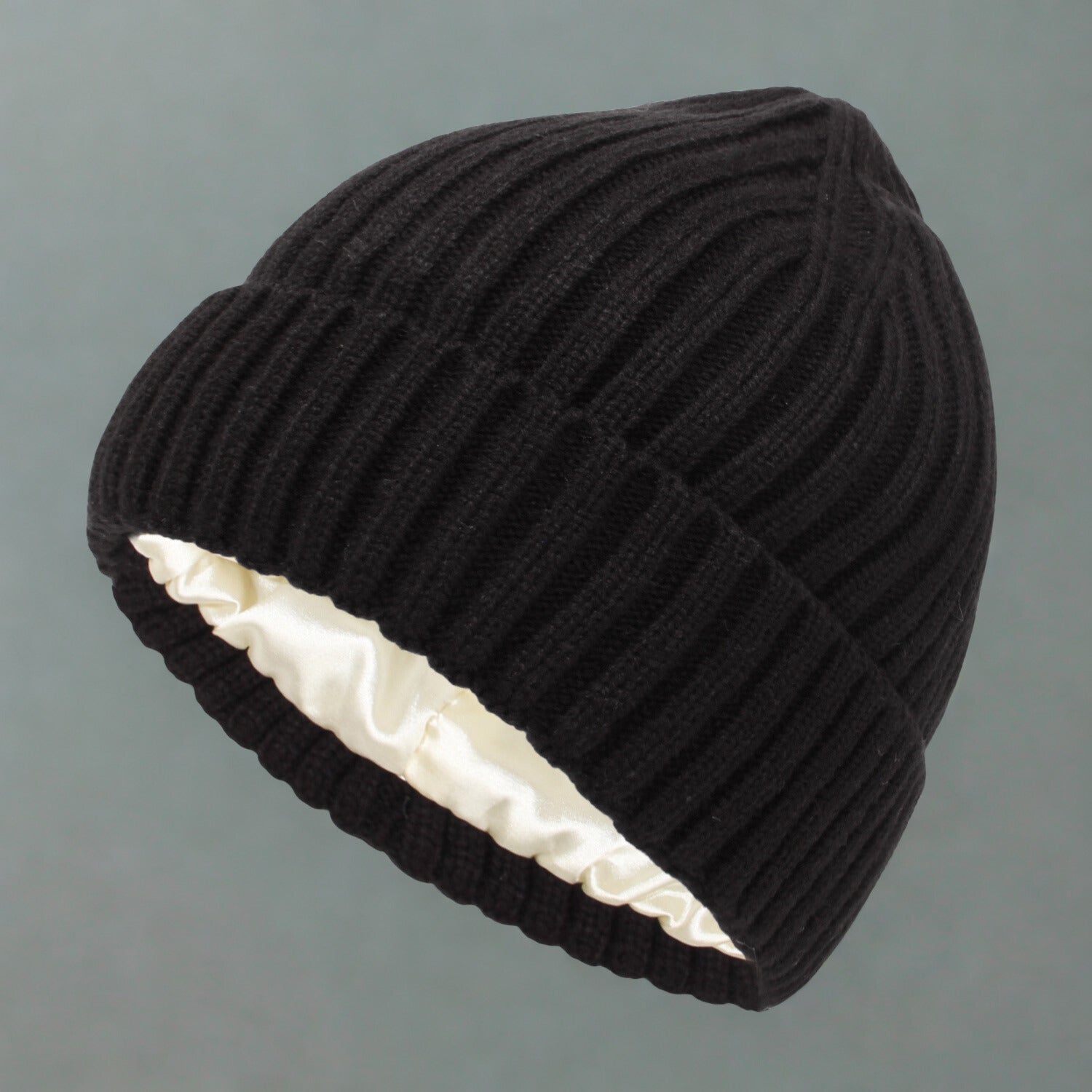 Satin-Lined Beanie – No Frizz, No Breakage & Warm